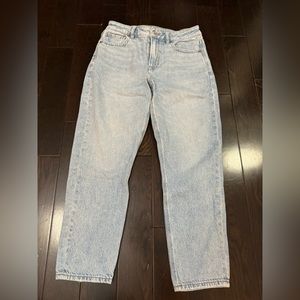 American Eagle Strigid Mom jean